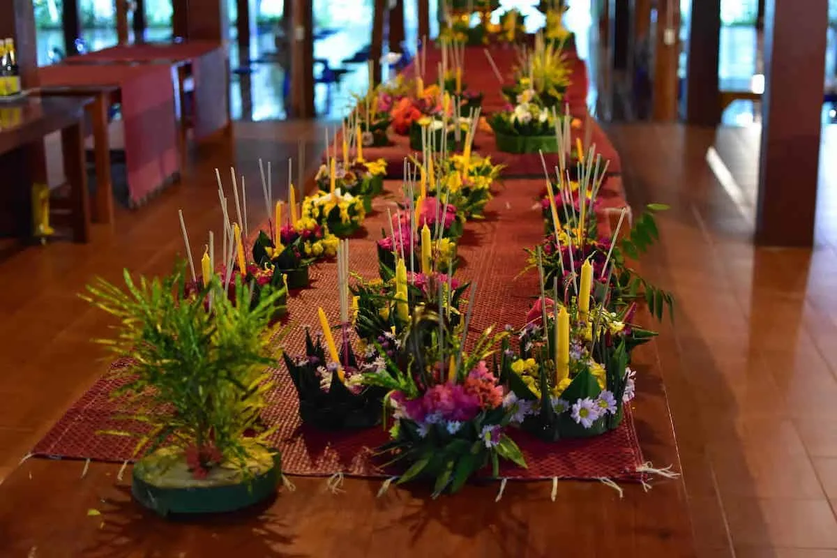 Loy Krathong laiveliai
