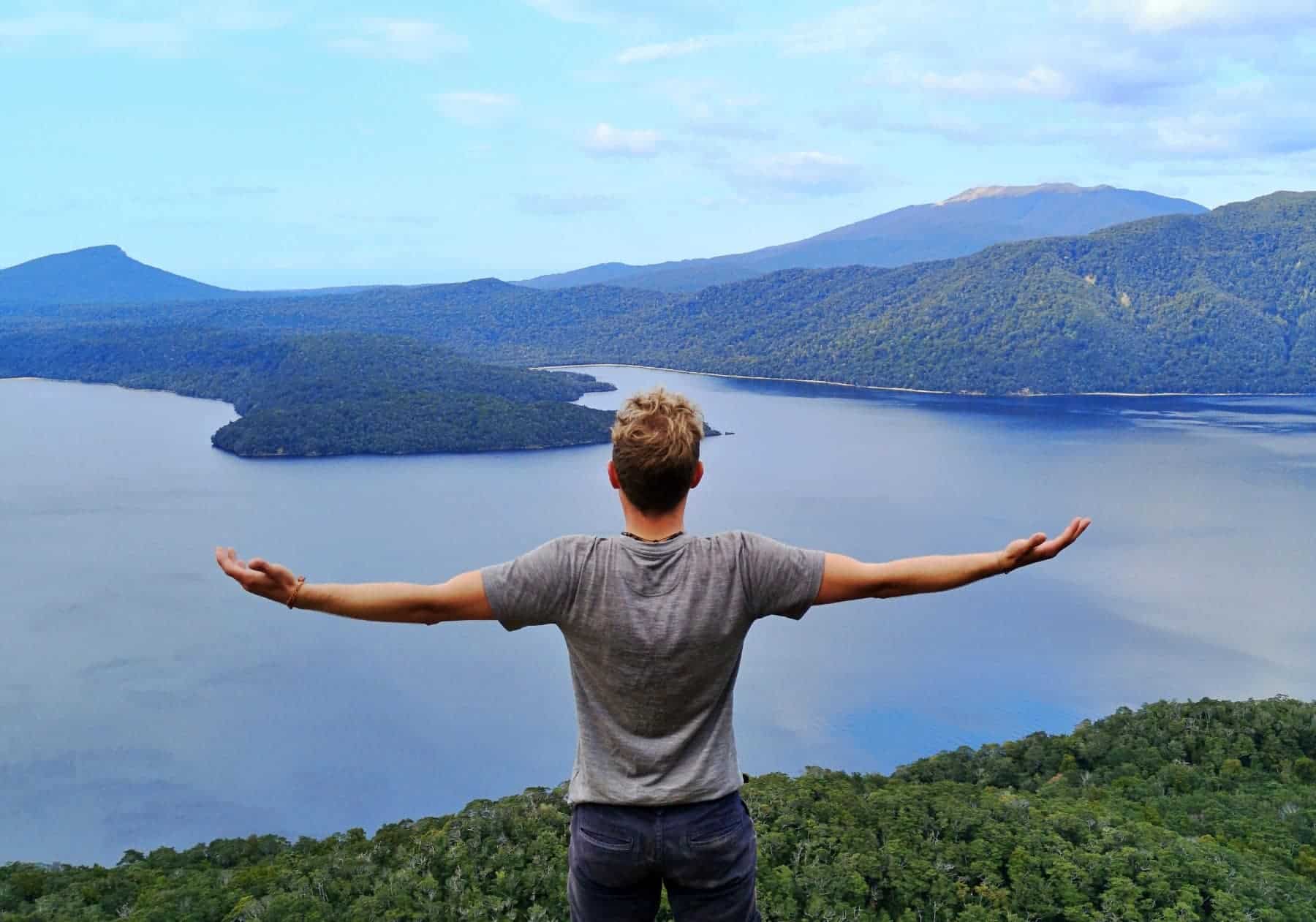 Laisvai samdomas darbas: žingsnis nuo vergovės link laisvės