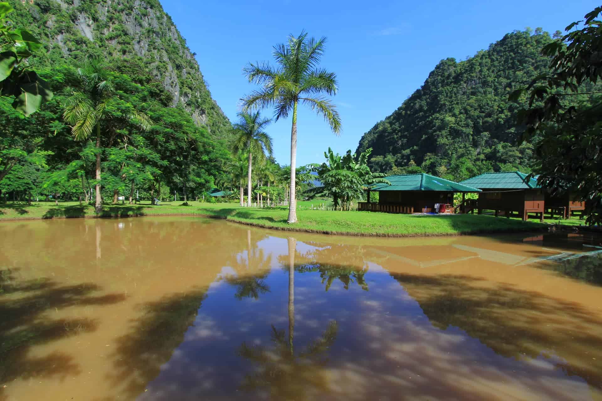 Wat Pa Tam Wua vienuolynas